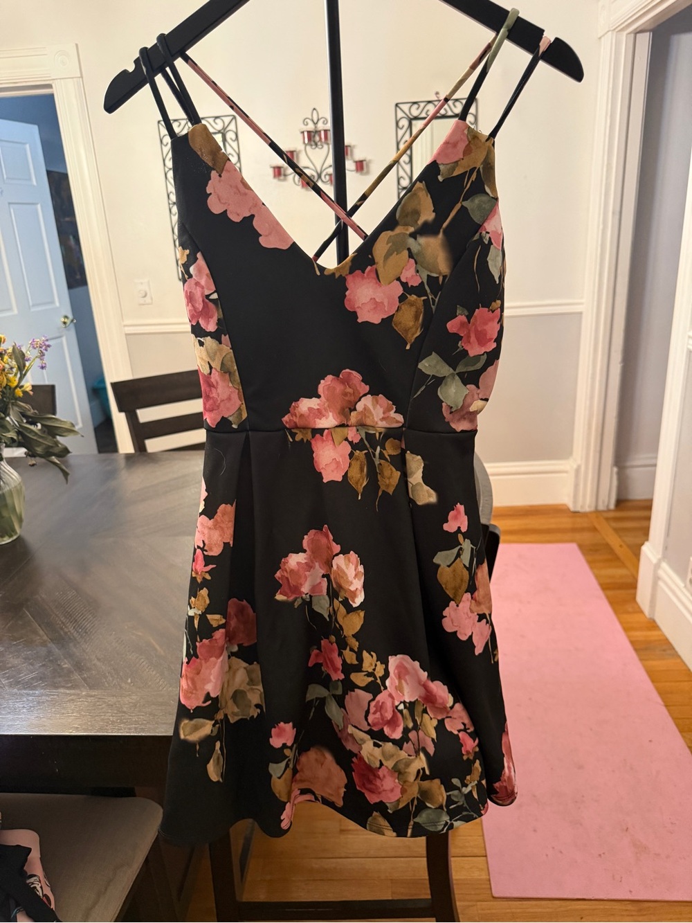 🌹 Romantic Garden! Fashion Magazine Black Floral Crisscross Mini Dress 🌸